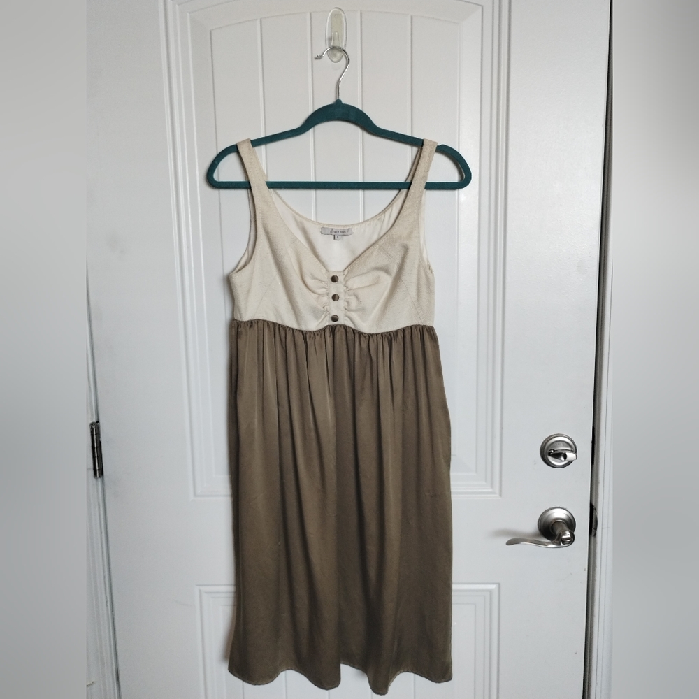 Grace Sun size 6 sleeveless dress, beige and gold